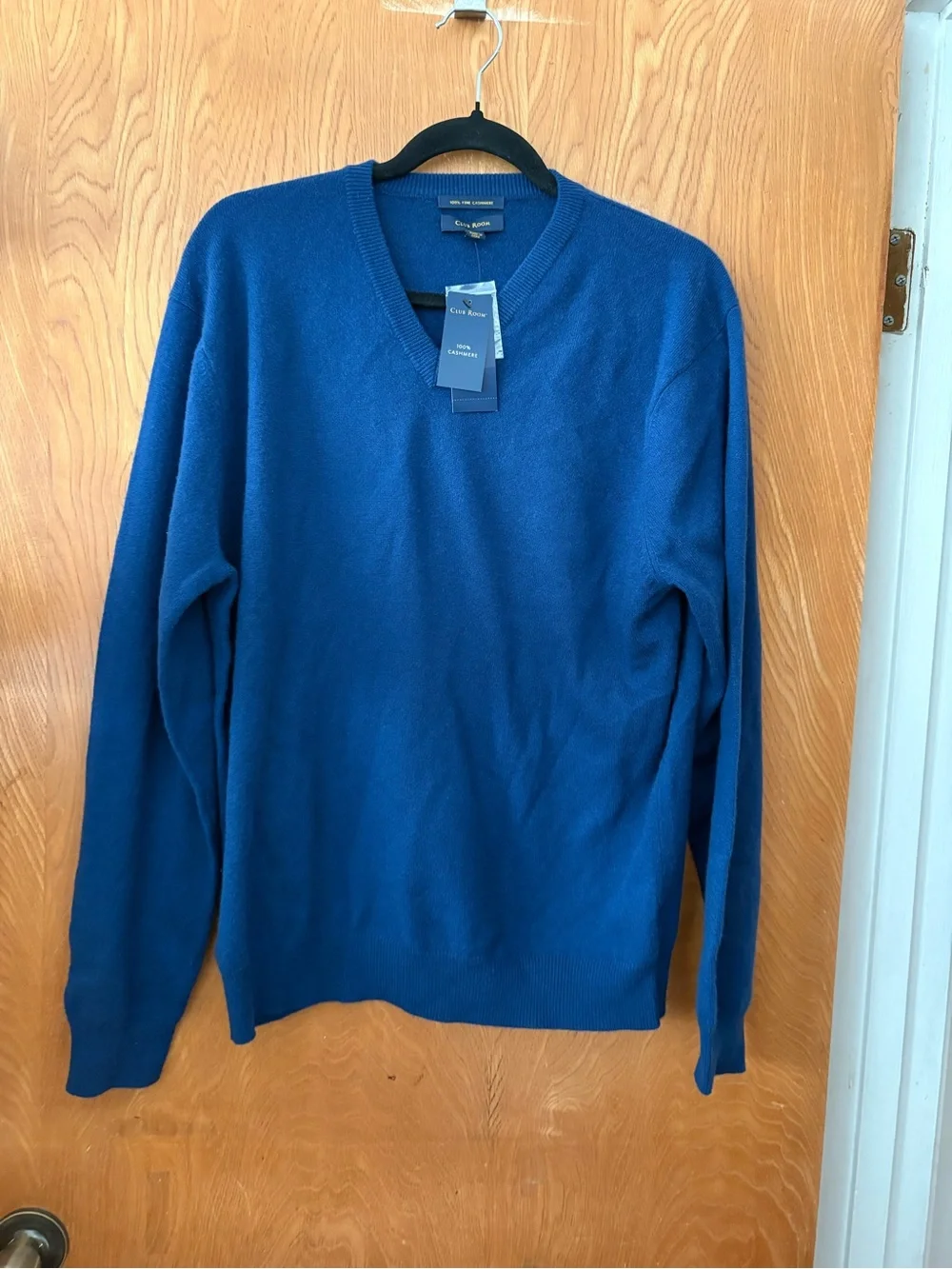 Club Room Men's V-Neck cashmere Sweater in Blue M